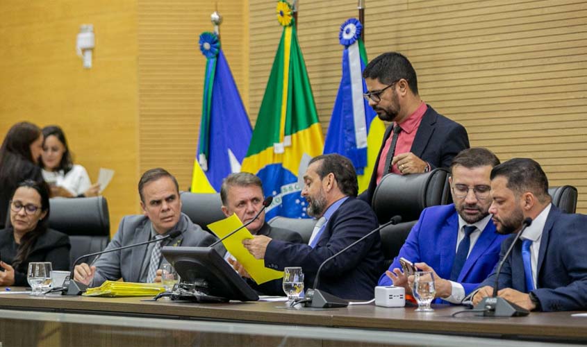 Assembleia aprova crédito para pagar militares da reserva