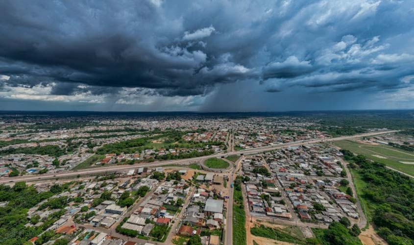 Defesa Civil Municipal alerta para risco de chuva forte e de tempestades em Porto Velho