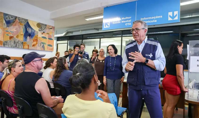 SUS vacina profissionais de saúde contra dengue em fevereiro