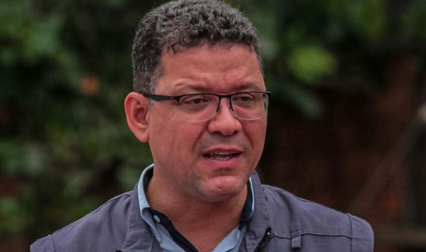 Governador toma o partido que pertencia a seu vice