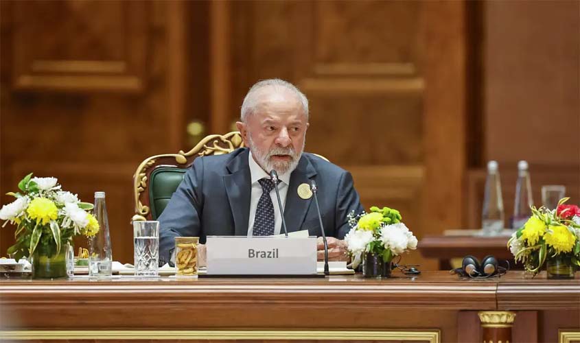 Na Índia, Lula defende governança global da IA na ONU