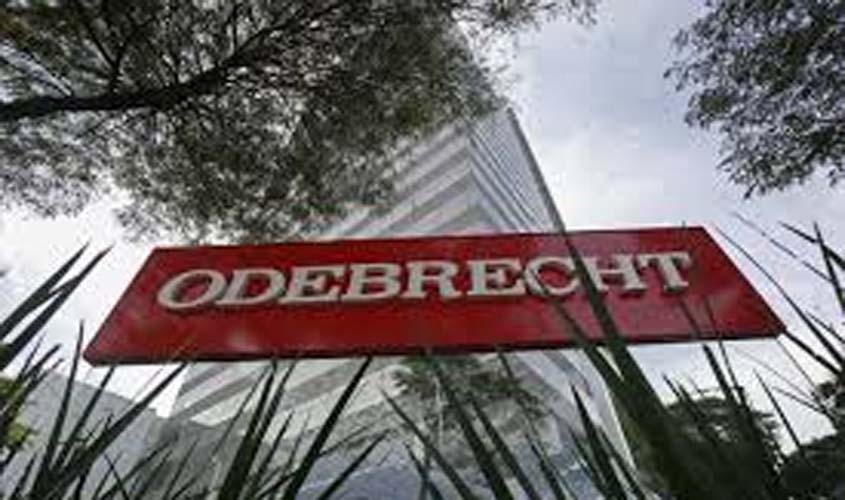 Juiz impede que ex-ministros investigados no caso Odebrecht saiam do Peru