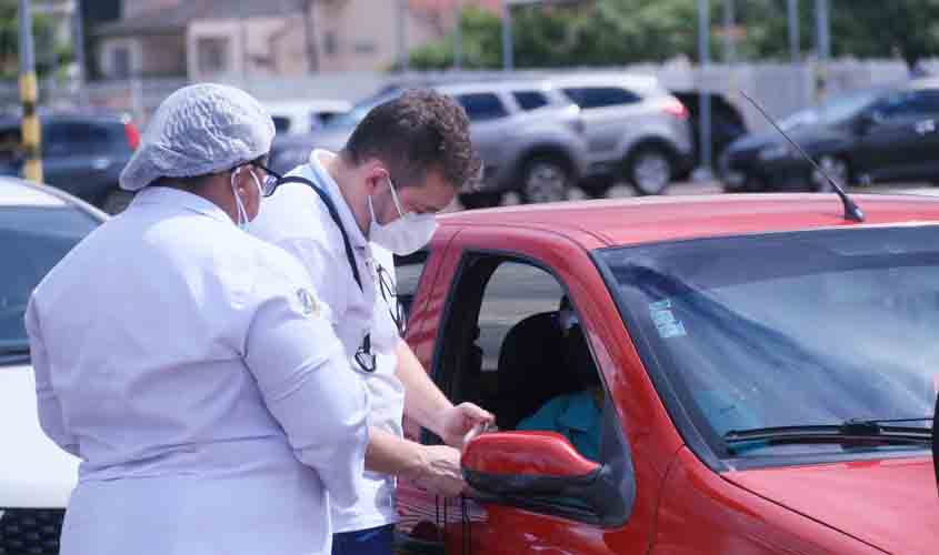 Governo de Rondônia incentiva prefeitos a realizar drives-thru de testes da Covid-19 durante atual cenário com novas variantes