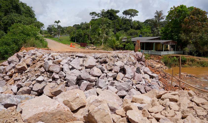 Ponte metálica do Bate Estaca será entregue até o fim do mês