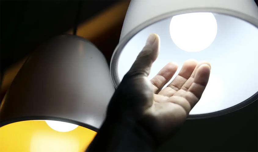 Conta de luz terá redução em 22 distribuidoras