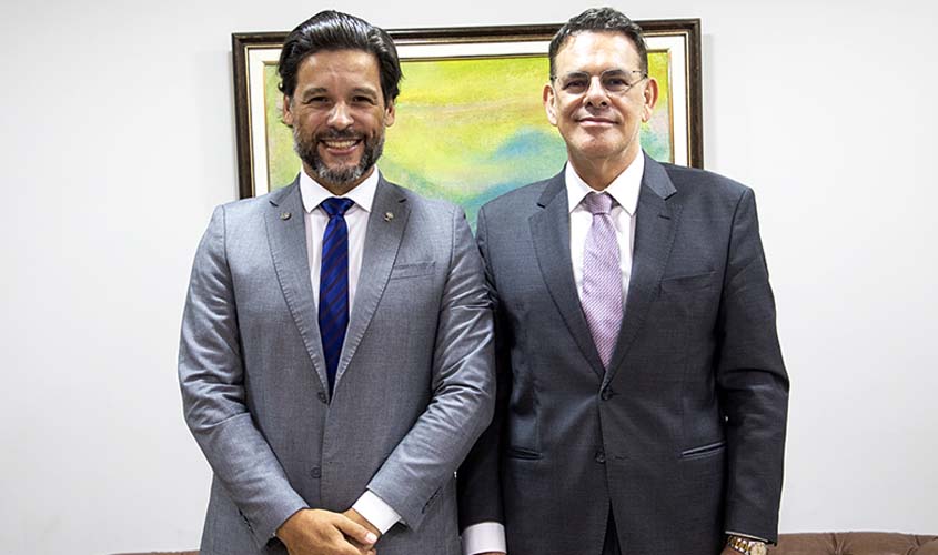 TJRO recebe visita institucional de parlamentar