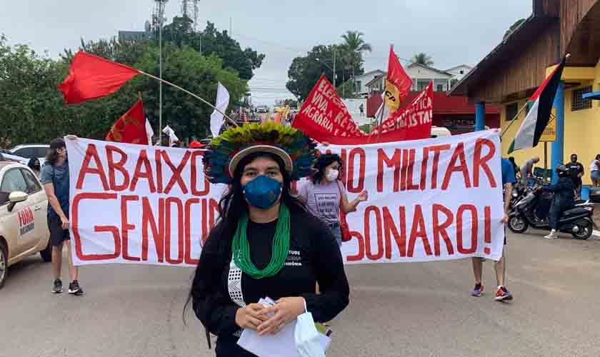 Manifestantes fazem o Fora Bolsonaro em Porto Velho