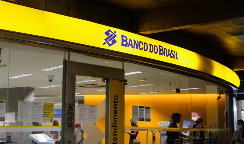 Cliente que ficou trancado em agência do Banco do Brasil é indenizado em R$ 4.000,00