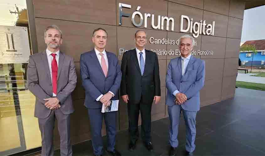 Ministro Barroso visita Fórum Digital de Rondônia e segue para Humaitá