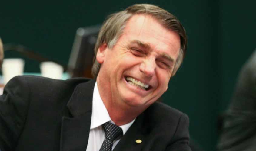 Governo fará novos cortes de cargos comissionados