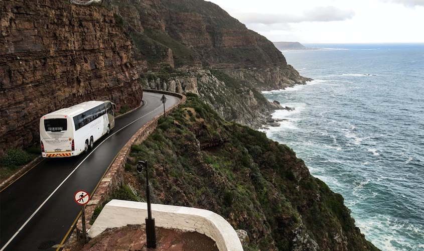 Conheça a história do ônibus que viajará por 22 países