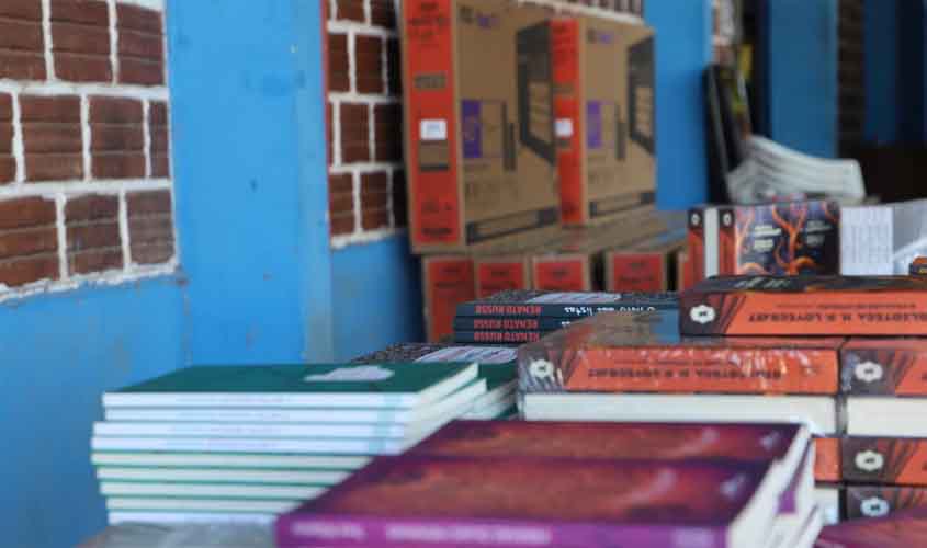 Governo de RO é reconhecido por incentivar a leitura no sistema prisional e recebe doações