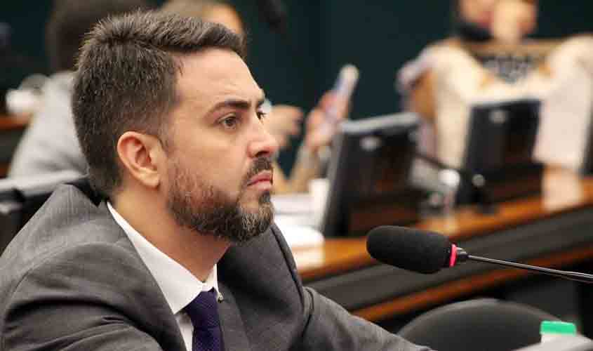 Justiça Eleitoral rejeita novamente ação do Podemos de Léo Moraes contra Mariana Carvalho; juiz desqualifica acusação de 'Palavras Mágicas'