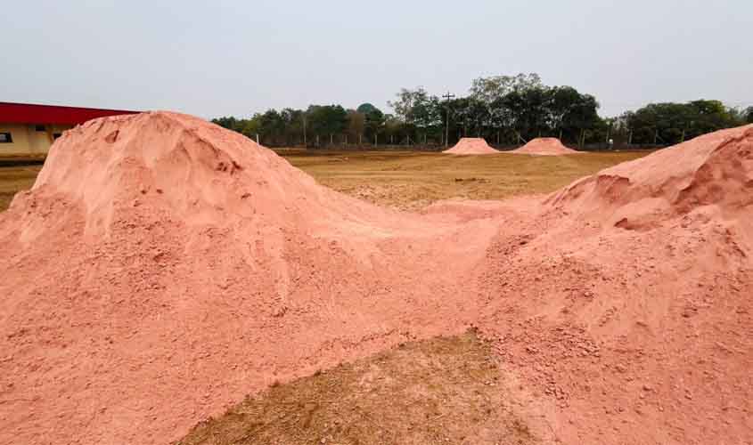 Governo de RO entrega mais de 950 toneladas de calcário para fortalecer produção agropecuária no estado