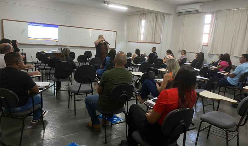 Município inicia ciclo formativo do PAIC/PROALFA e recebe professores da região