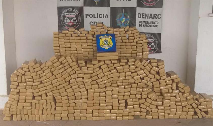 Em operação conjunta, PRF e Denarc da Polícia Civil apreendem 450 quilos de maconha