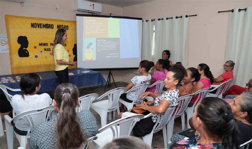 Cras Roda Moinho realizou palestra da Campanha Novembro Negro