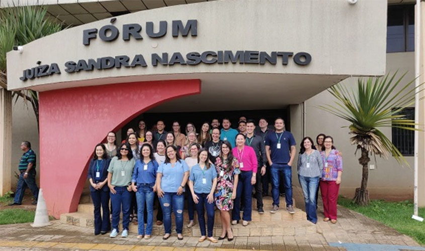 Despedida do Fórum Sandra Nascimento tem homenagem de servidores