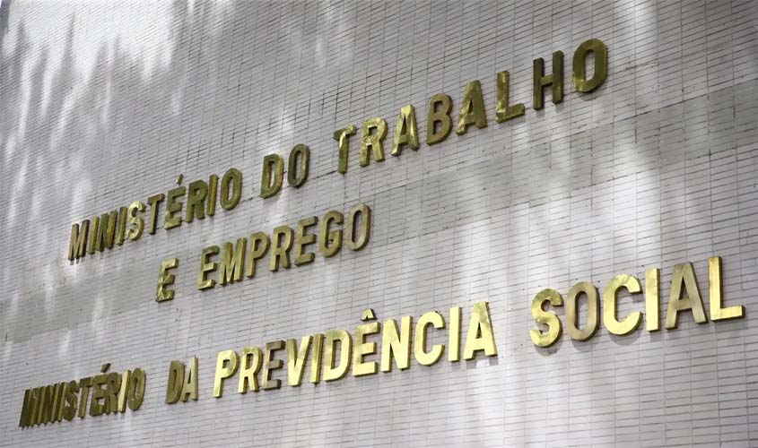 Governo propõe a servidores aumento em auxílios, sem reajuste salarial