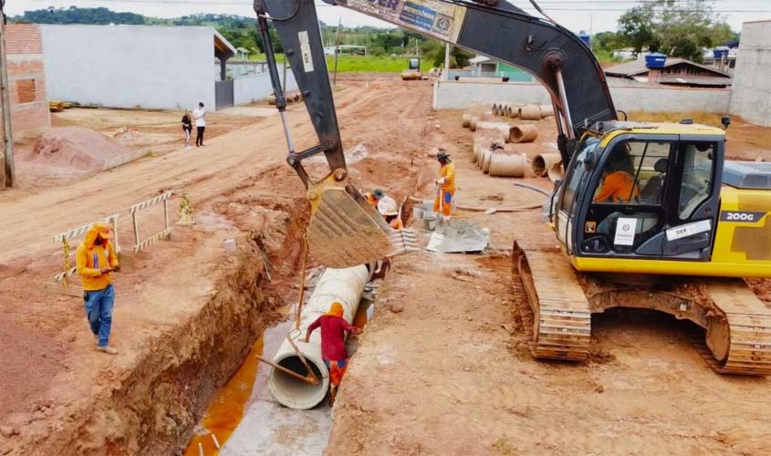Governo de RO faz drenagem em parceria com prefeitura