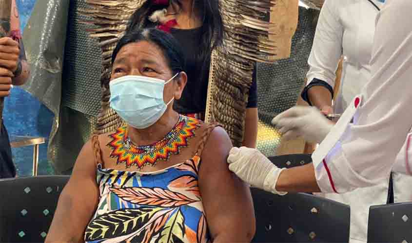 Vacinas para grupo prioritário chegam à aldeia indígena em Maricá