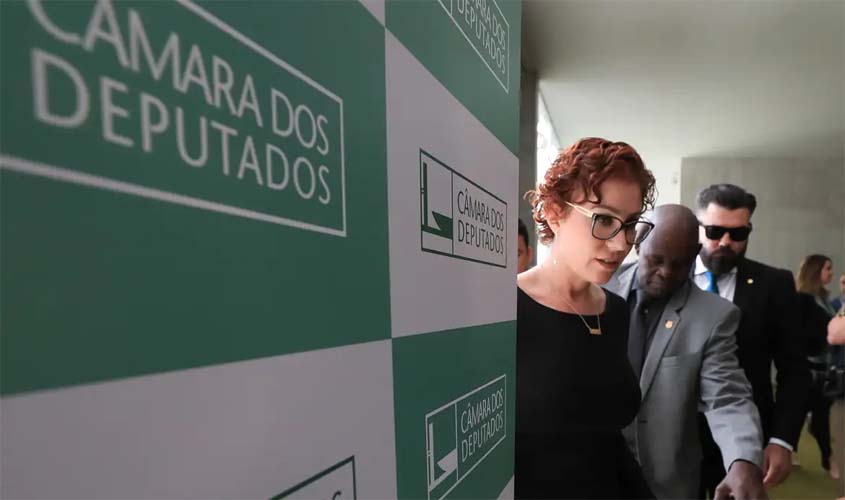 Itália julga extradição de Carla Zambelli, nesta terça-feira