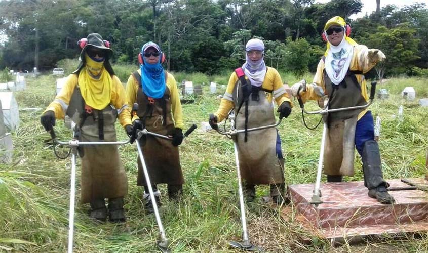 Continua limpeza no cemitério Santo Antônio pela Semusb