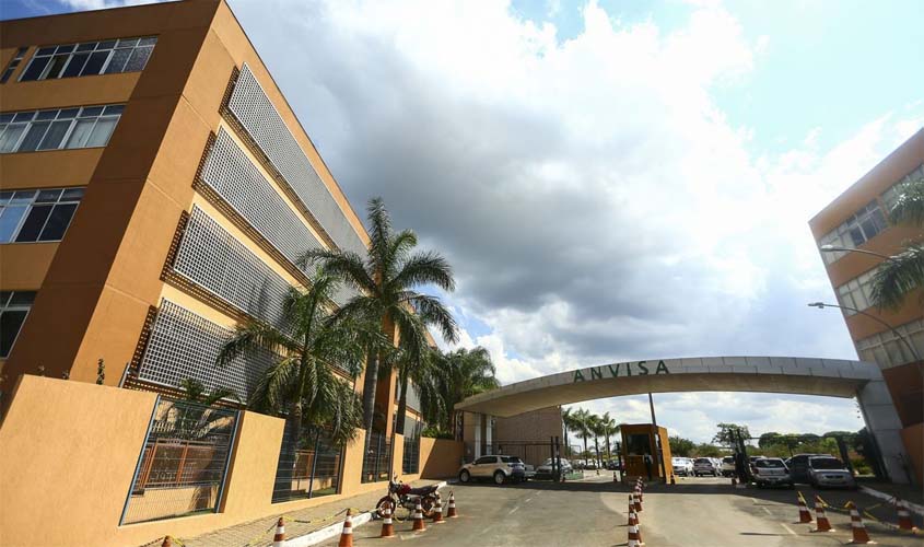 Anvisa libera venda de 930 pomadas para trançar ou modelar cabelos