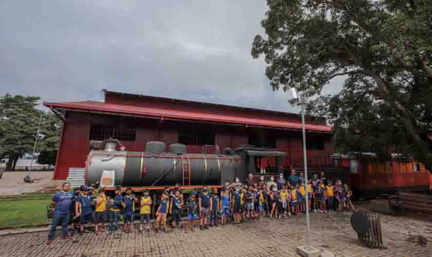 Primeira escola contemplada pelo projeto “Cultura Educa+” visita o Complexo da EFMM