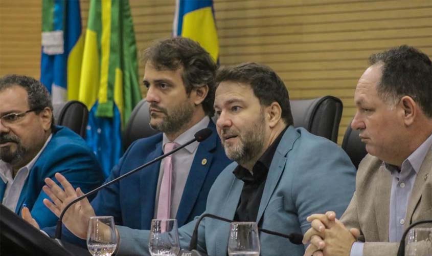 Deputado Alex Redano preside reunião pública sobre ocupações em unidades de conservação