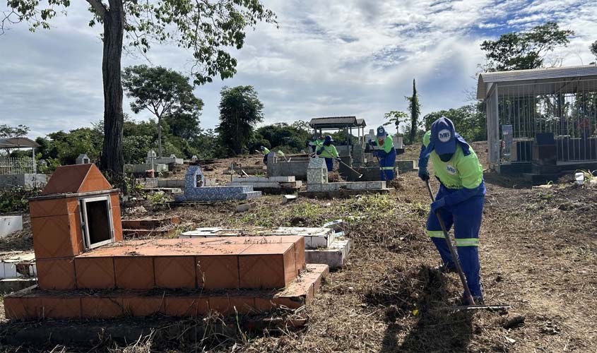 Cemitérios recebem limpeza para o Dia das Mães