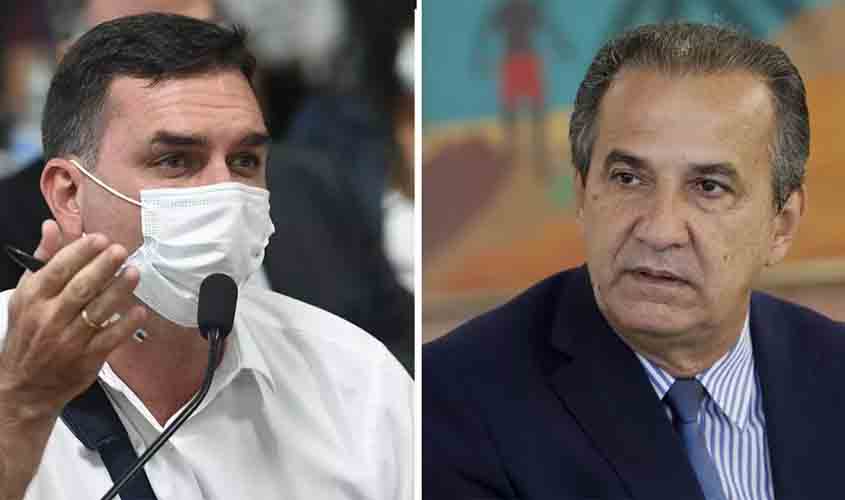 Só piora: Flávio Bolsonaro revela que Silas Malafaia foi o grande conselheiro de seu pai na pandemia