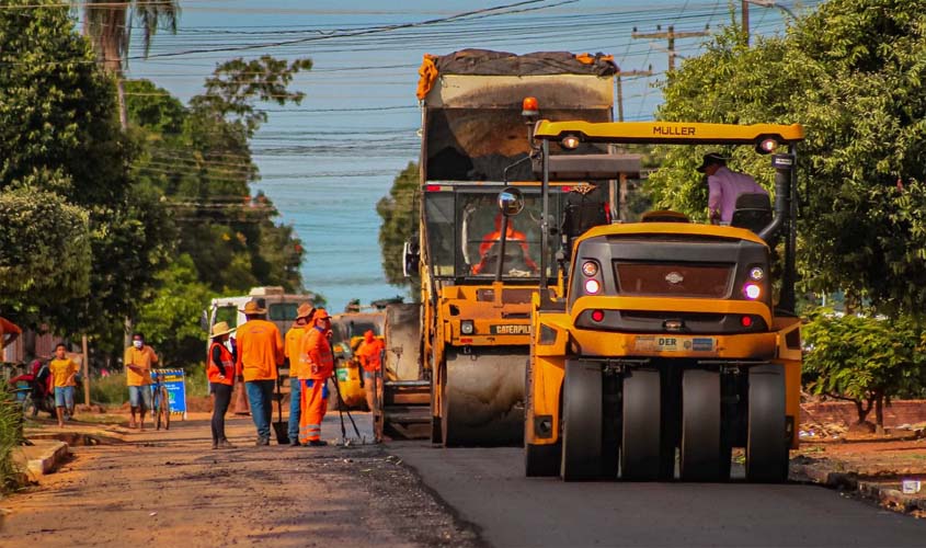 Obras do 'Tchau Poeira' vão beneficiar vias com recapeamento asfáltico; Ordem de Serviço já foi assinada