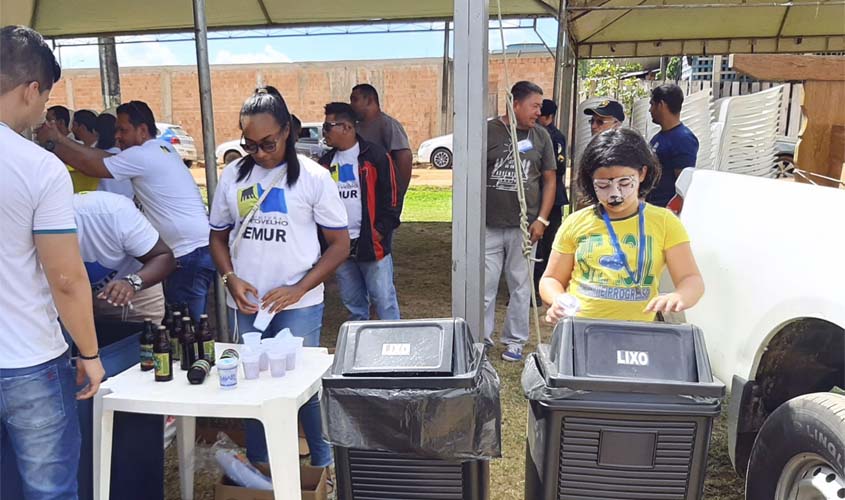 Servidores da Semur envolve comunidade na coleta de resíduos durante evento