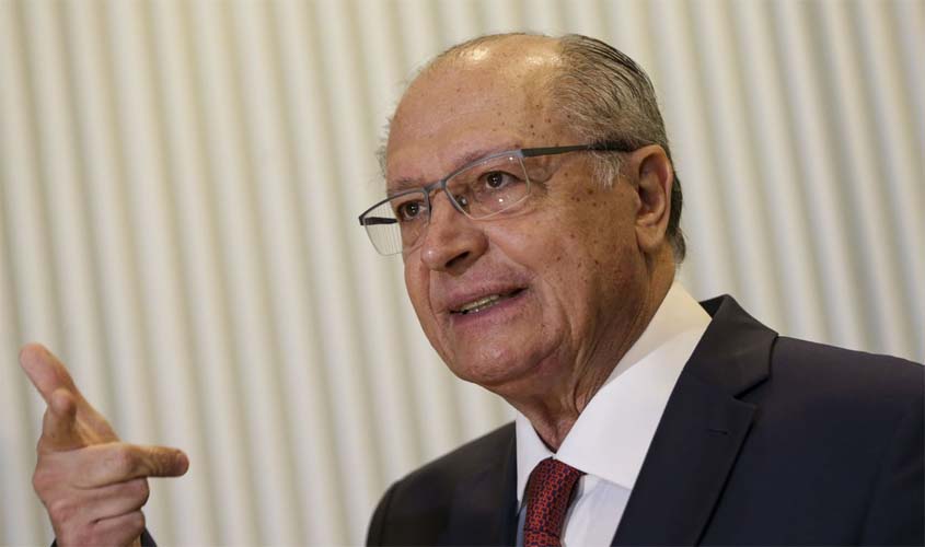 'Reforma tributária tem que ser agora', defende Alckmin