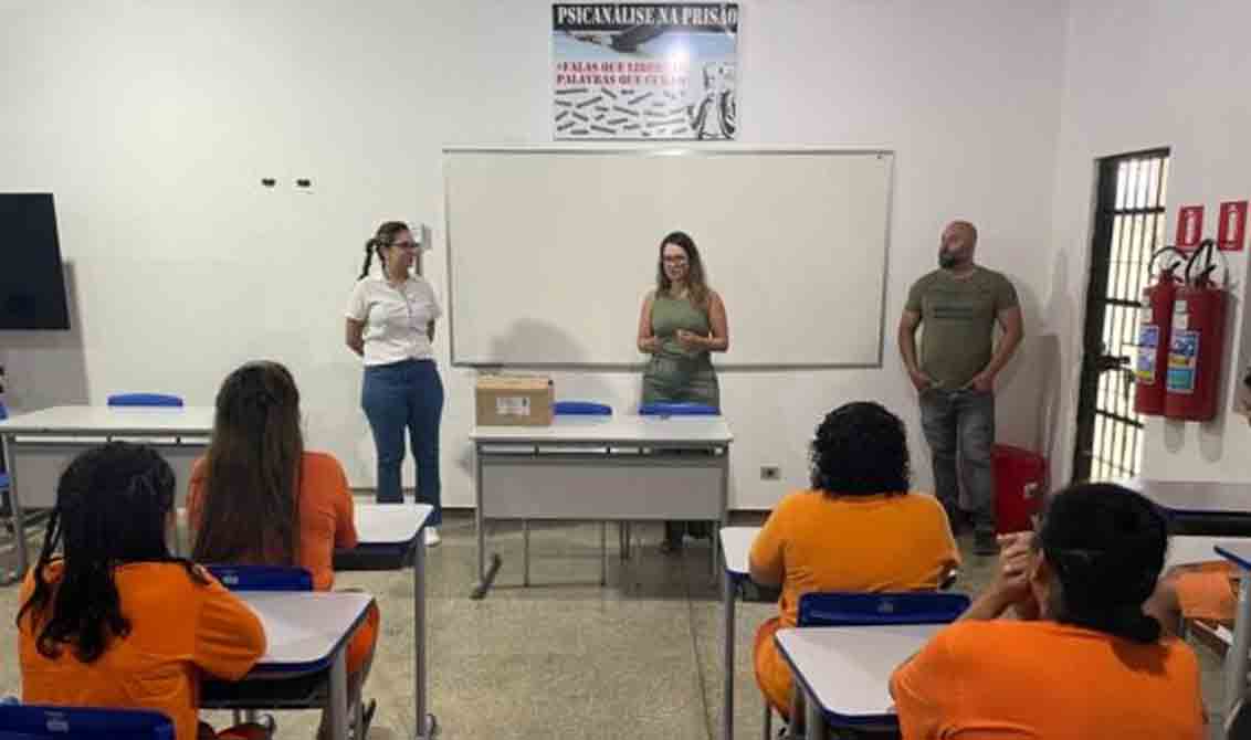 Curso de costura industrial é ofertado para reeducandas de unidade prisional