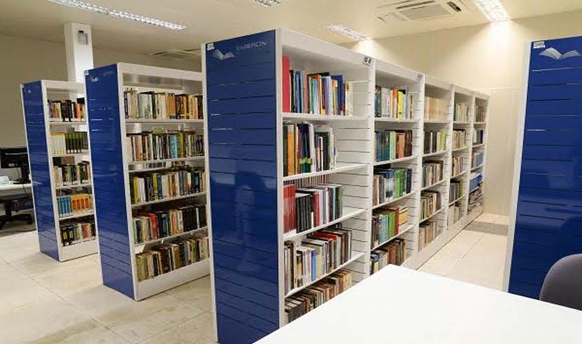 Emeron adquire livros para biblioteca e busca plataforma digital para atendimento de magistrados e servidores