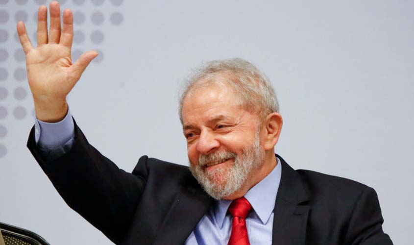 Lula lidera com 37% das intenções de voto; Bolsonaro está em segundo com 18%