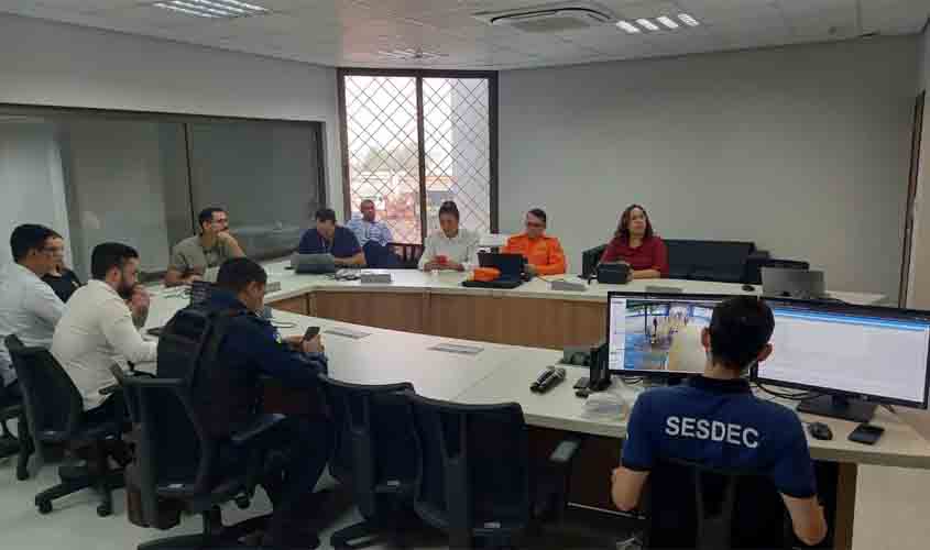 Centro Integrado de Comando e Controle monitora Operação do Concurso Público Nacional Unificado, em Rondônia