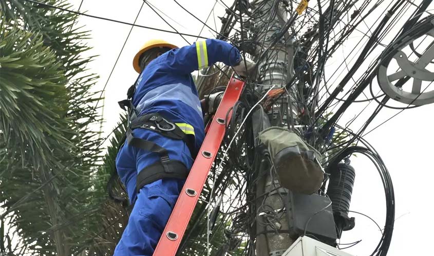 Energisa alerta sobre riscos a técnicos de telecomunicações