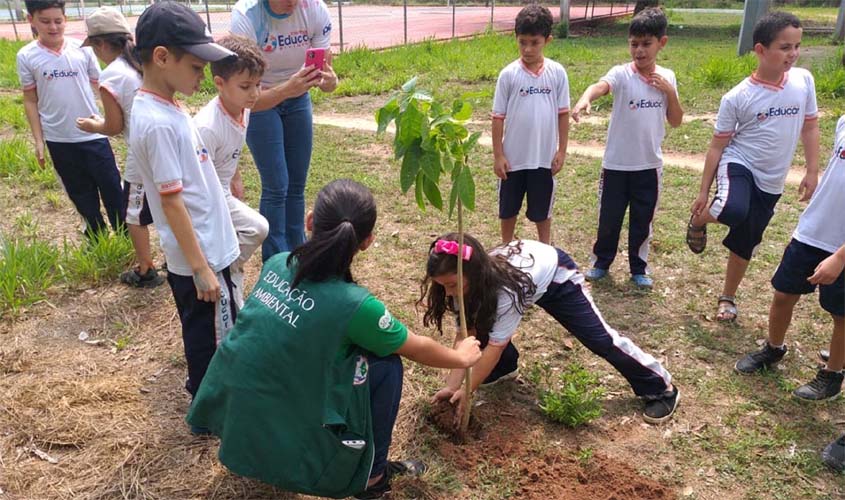 Semeia realiza atividades voltadas ao Dia da Árvore com estudantes 