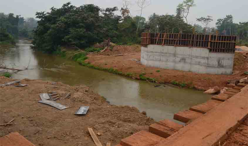 Nova ponte de concreto sobre o Rio Escondido promete impulsionar economia de Colorado do Oeste