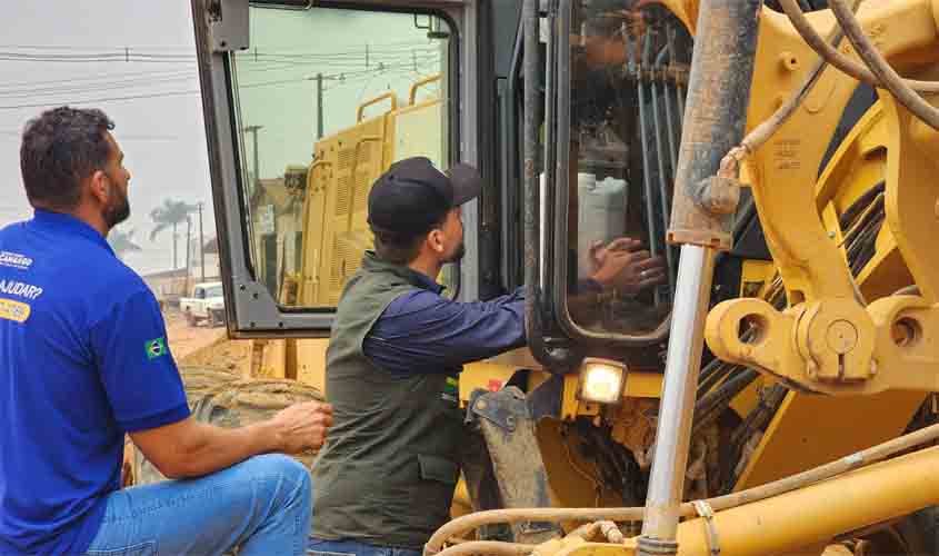 Delegado Camargo acompanha recuperação de rodovia entre Alto Paraíso e Triunfo