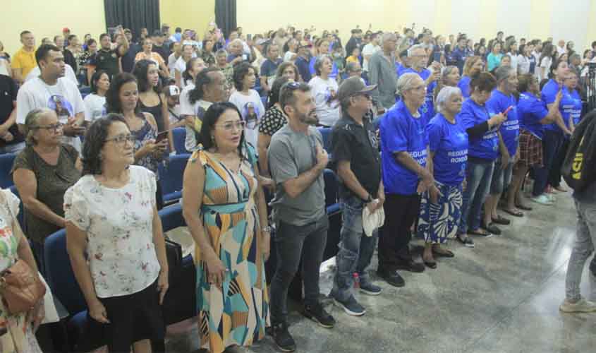 Governo de RO soluciona problema histórico com entrega de títulos no bairro Costa e Silva