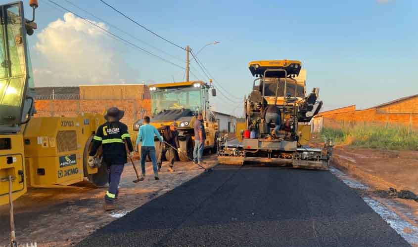 Prefeitura inicia pavimentação de ruas no bairro Parque Amazônia, na zona Leste de Porto Velho