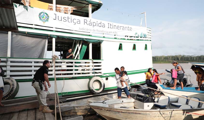 Primeiros dias de atendimentos da Justiça Rápida Itinerante, no Baixo Madeira, têm grande adesão da comunidade 