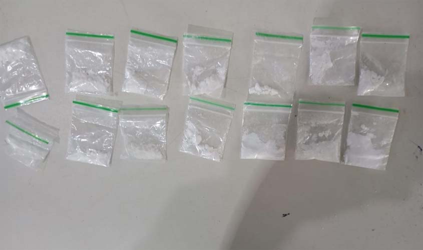 Polícia Militar prende homem por tráfico de drogas