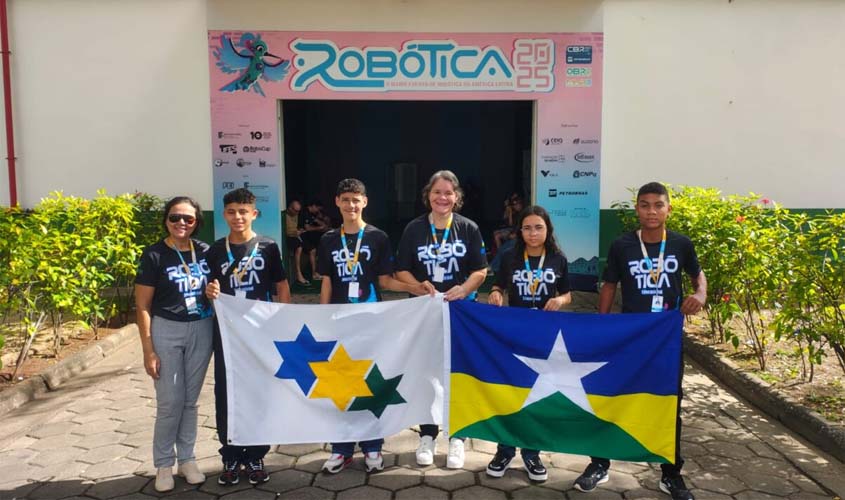 Estudantes representam RO em mostra de robótica