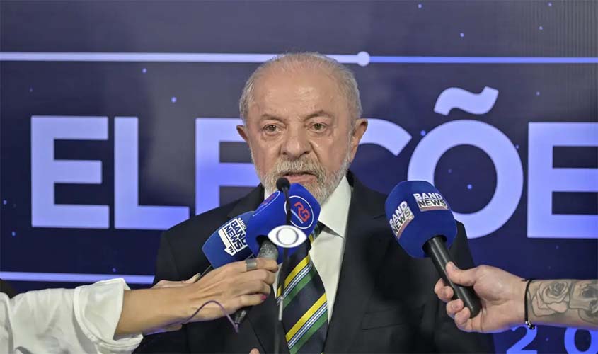 Lula aceita abrir sigilo bancário se Flávio também abrir