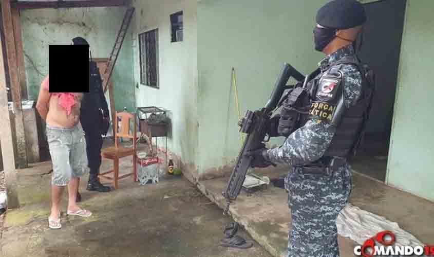 Polícia Militar apreende arma de fogo roubada que estava sendo comercializada